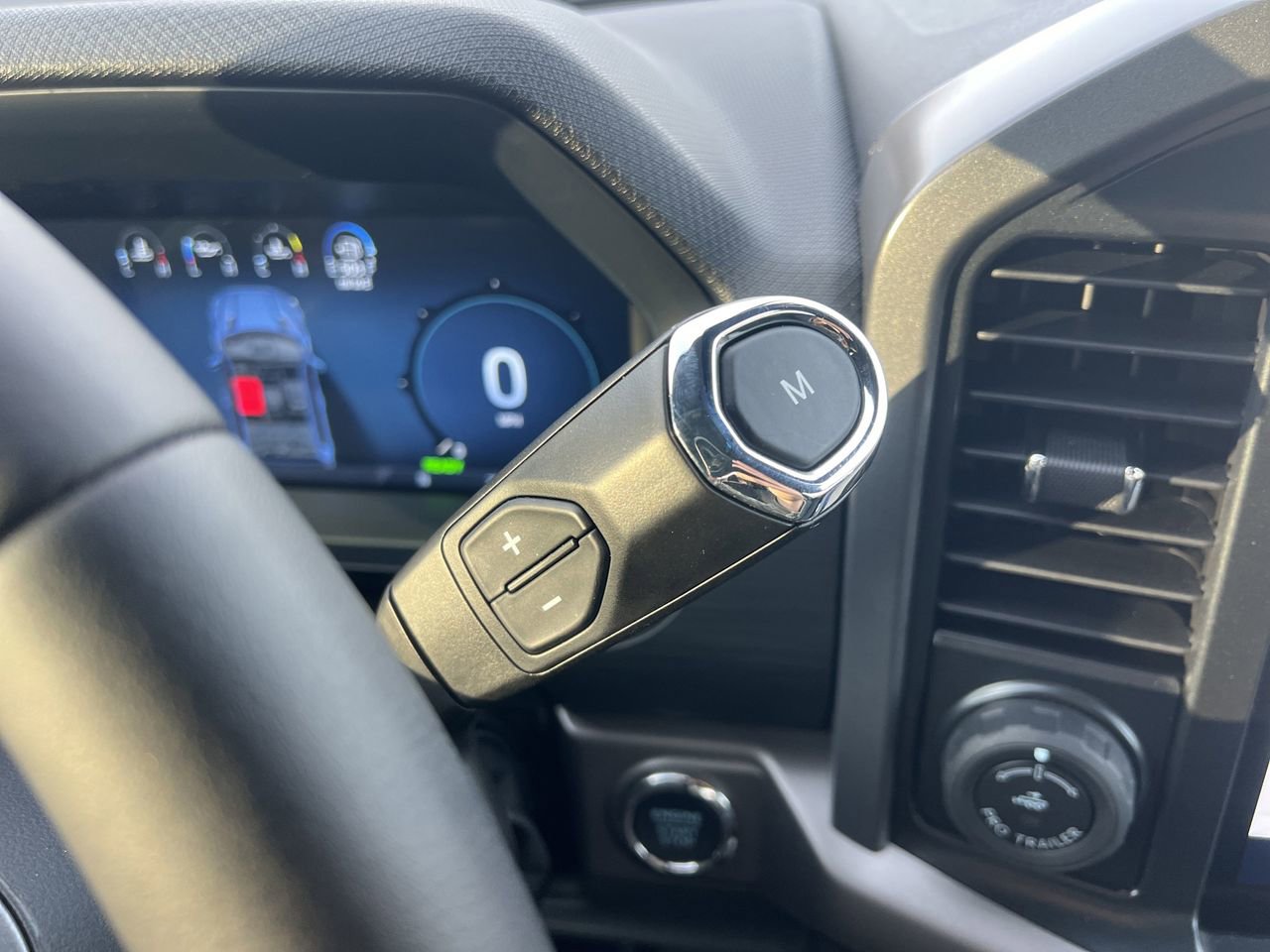 New 2025 Ford F150 XLT w/ Equipment Group 302A MID image 15