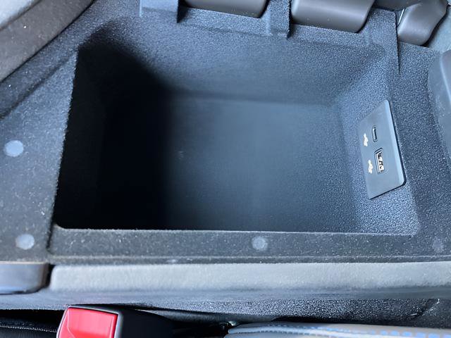 New 2026 Chevrolet Corvette Stingray Premium Cpe w/ Z51 Performance Package image 17