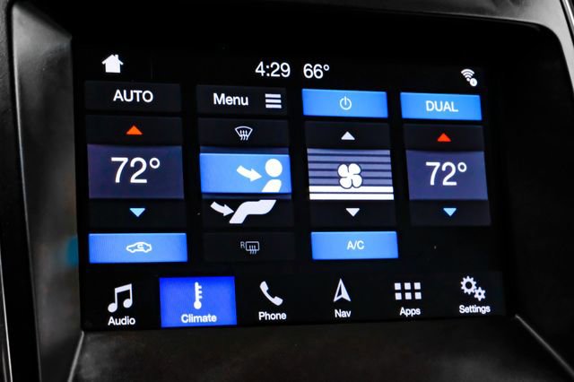 Used 2019 Ford Edge Titanium image 35