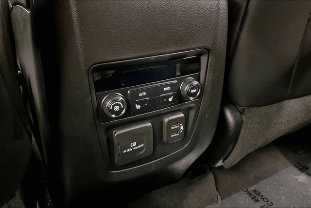 Used 2022 Buick Enclave Avenir w/ Avenir Technology Package AWD/4WD image 34
