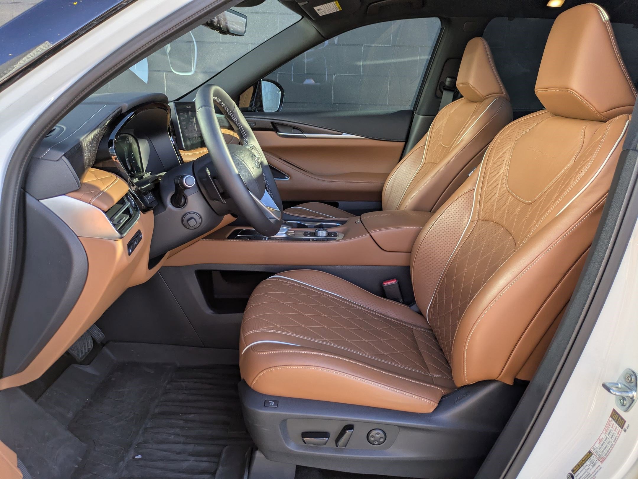 Used 2025 INFINITI QX60 Autograph w/ Cargo Package image 21