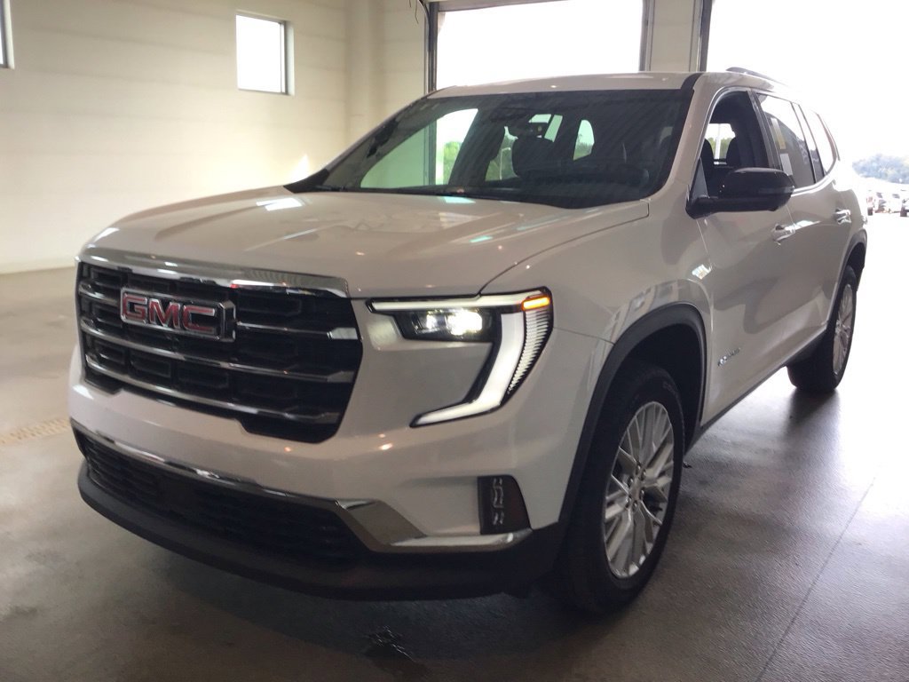 Used 2026 GMC Acadia Elevation w/ Elevation Premium Package FWD image 3