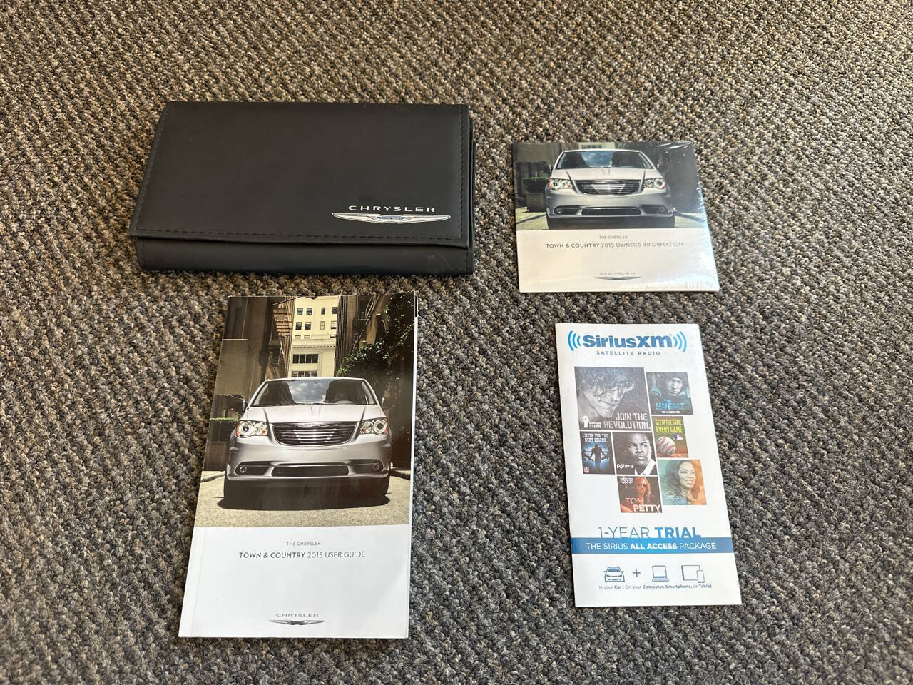 Used 2015 Chrysler Town & Country Touring w/ Driver Convenience Group FWD image 24