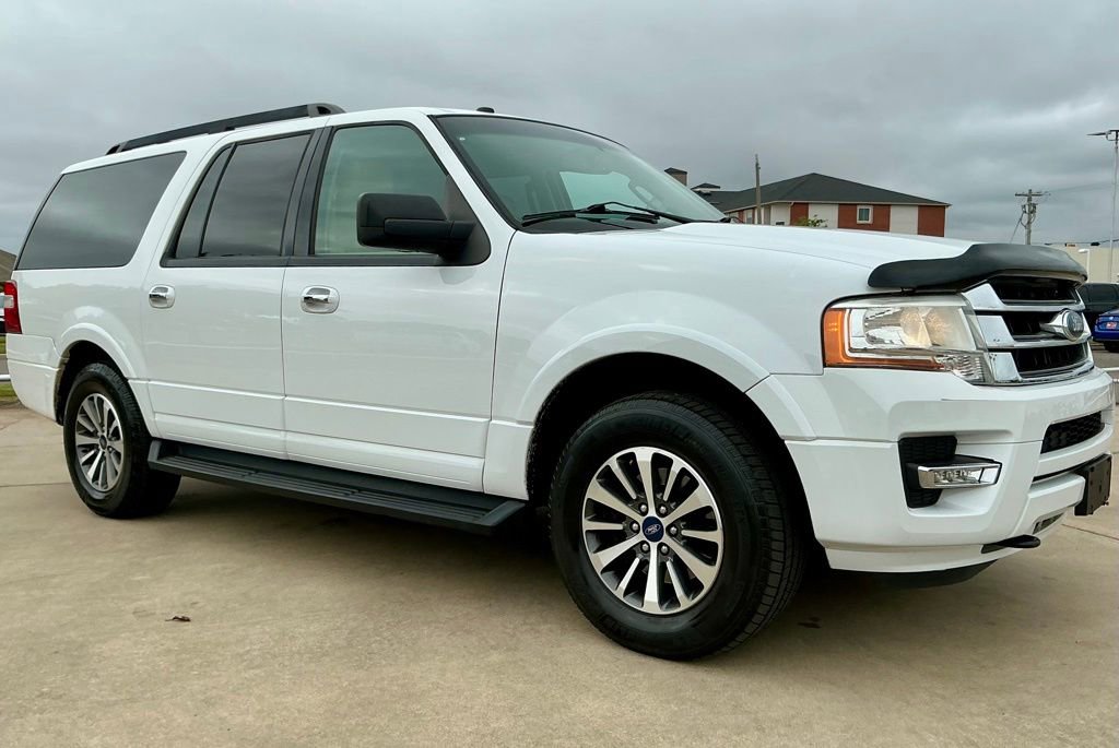 Used 2017 Ford Expedition EL XLT w/ Equipment Group 201A AWD/4WD image 6