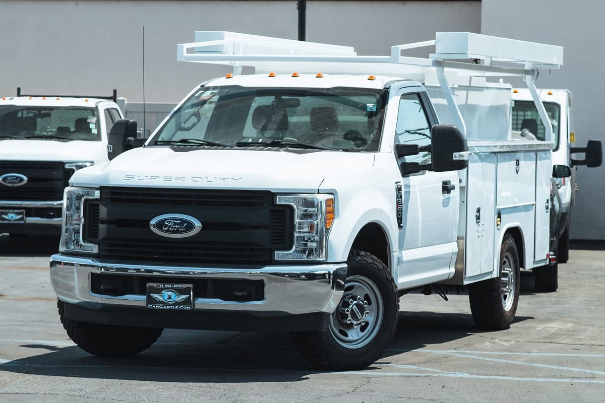 Used 2017 Ford F350 XL w/ Power Equipment Group RWD image 2