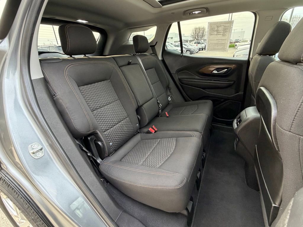 Used 2020 GMC Terrain SLE w/ Driver Convenience Package FWD image 25