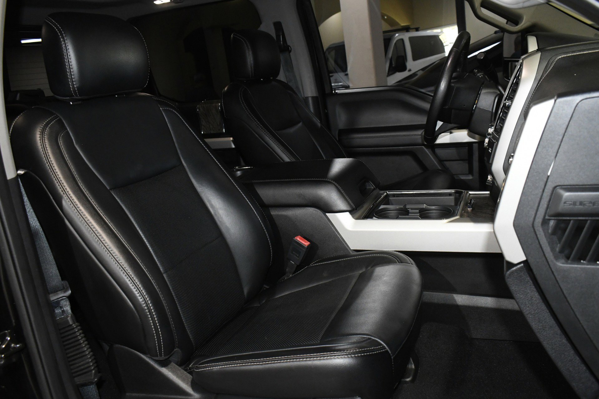 Used 2019 Ford F250 Lariat w/ Lariat Ultimate Package image 8