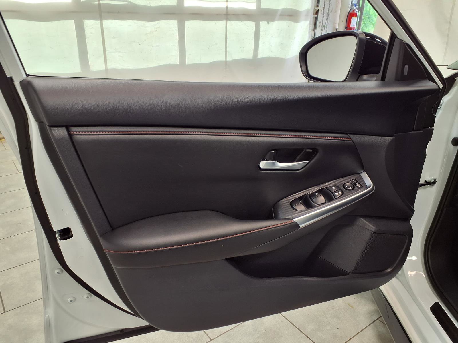 Used 2025 Nissan Sentra SR w/ Midnight Edition FWD image 25