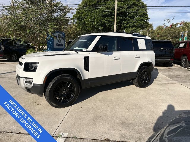 Used 2025 Land Rover Defender 110 S AWD/4WD image 31