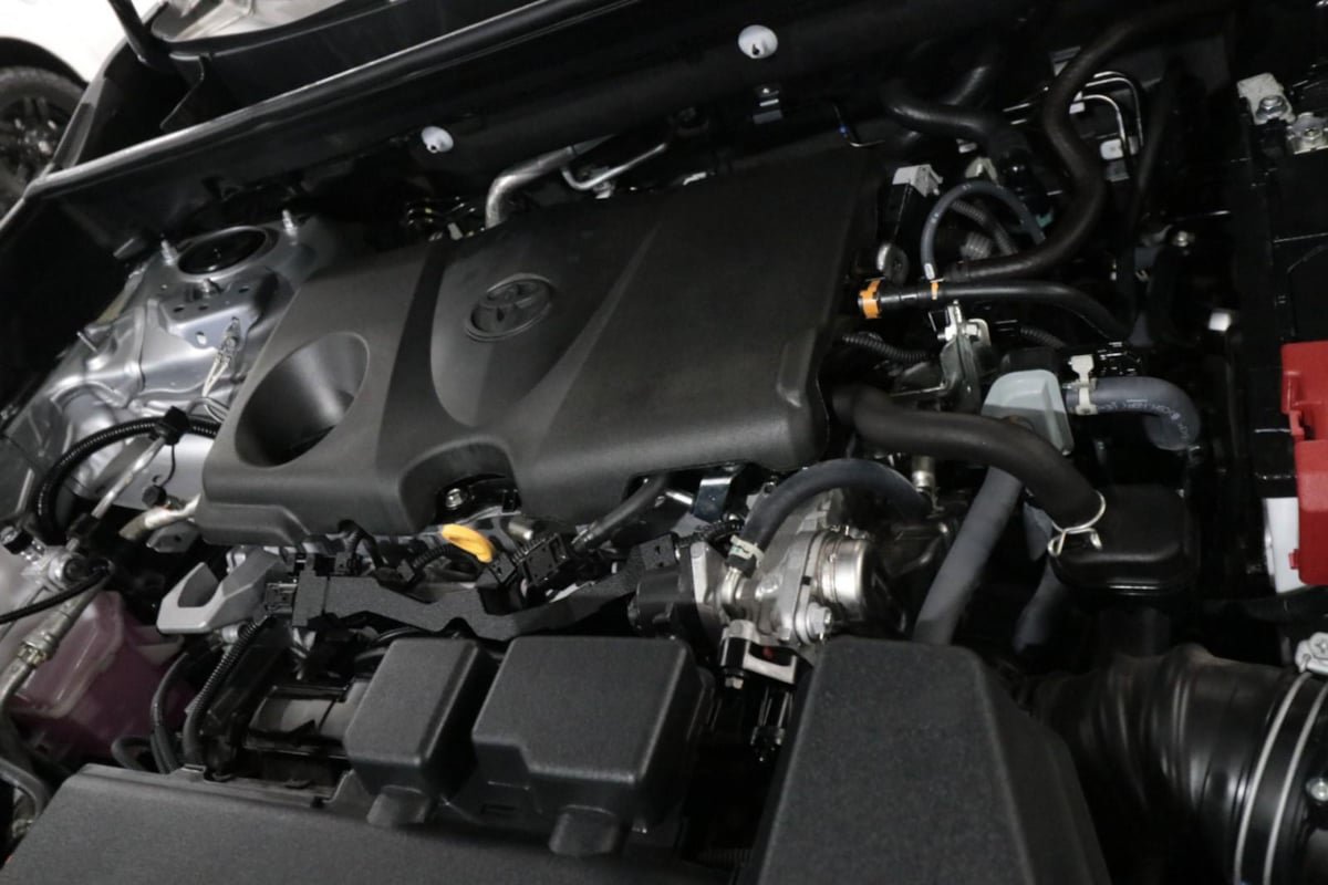 Used 2025 Toyota RAV4 XLE Premium FWD image 8