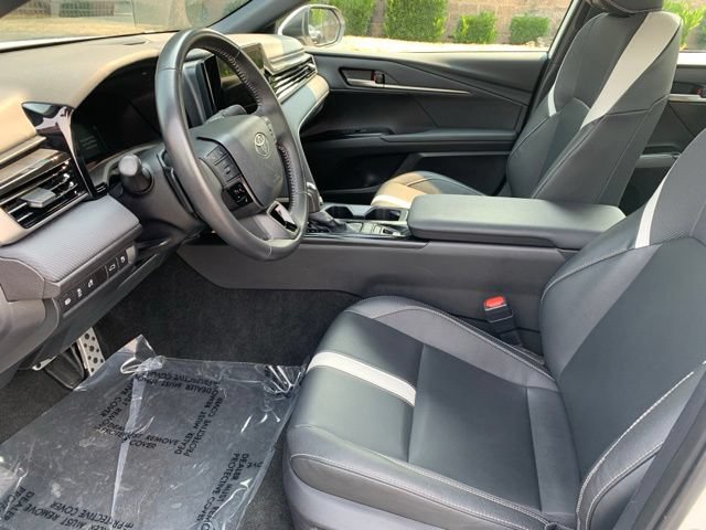 Used 2025 Toyota Camry SE FWD image 10