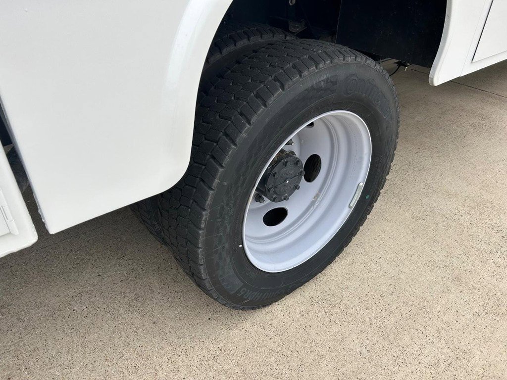 New 2024 Ford F550 4x4 Regular Cab Super Duty image 21