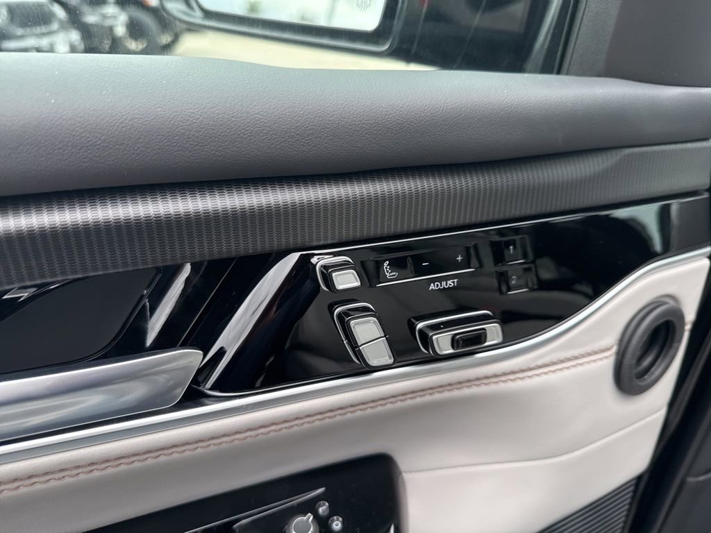 New 2026 Jeep Grand Wagoneer Summit image 22