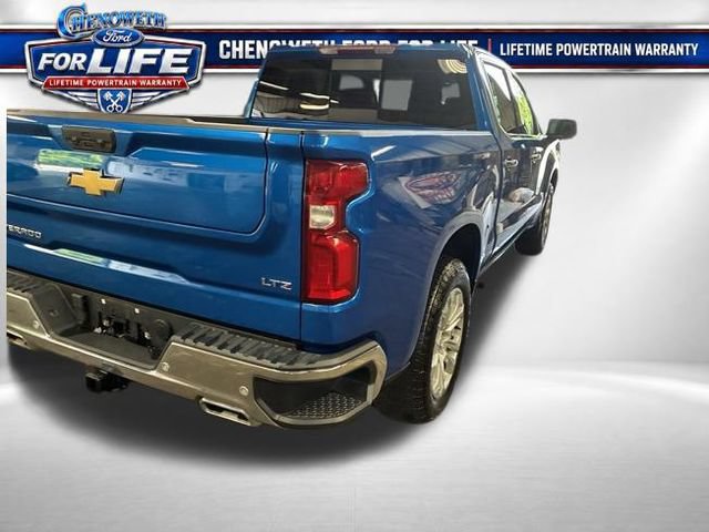 Used 2023 Chevrolet Silverado 1500 LTZ w/ LTZ Convenience Package II AWD/4WD image 3
