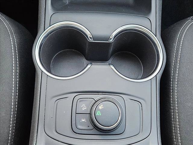 Used 2024 GMC Terrain SLE image 12