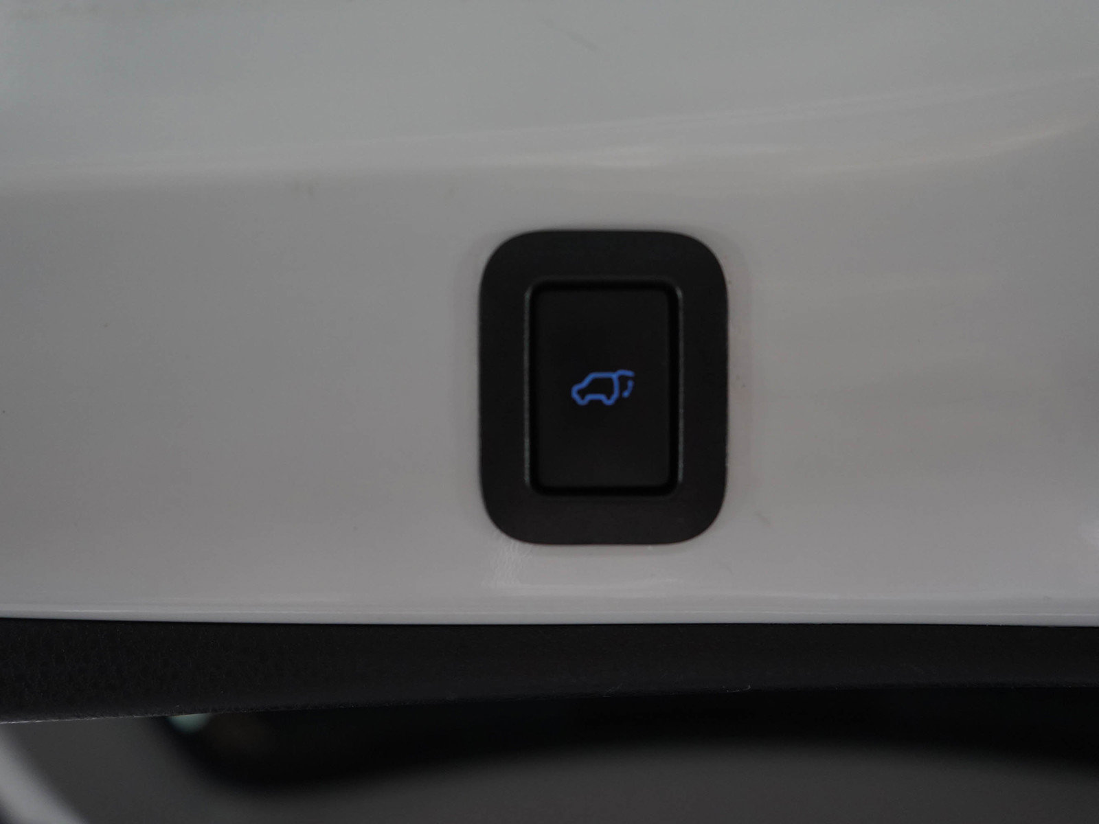 Used 2018 Toyota Highlander XLE AWD/4WD image 19
