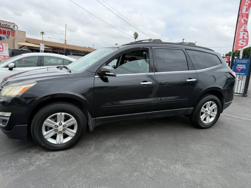 Used 2013 Chevrolet Traverse LT image 3