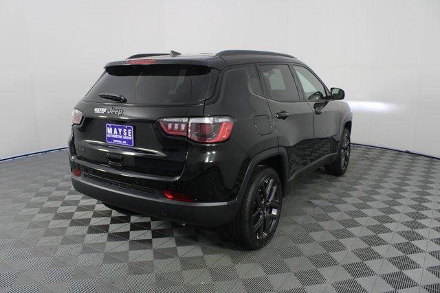 New 2026 Jeep Compass Limited w/ Limited Altitude Pack image 23