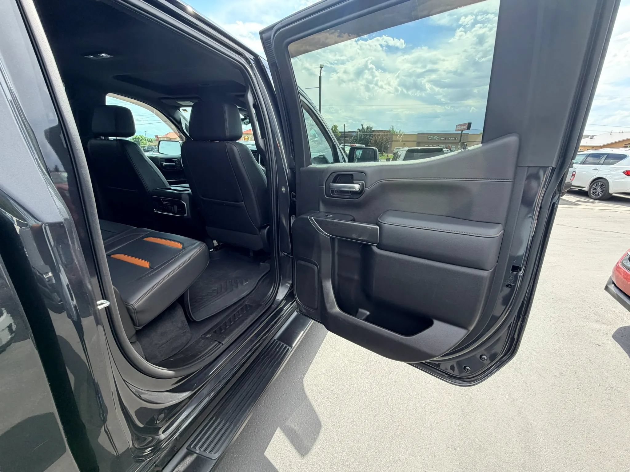 Used 2020 GMC Sierra 1500 AT4 w/ AT4 Premium Package AWD/4WD image 23