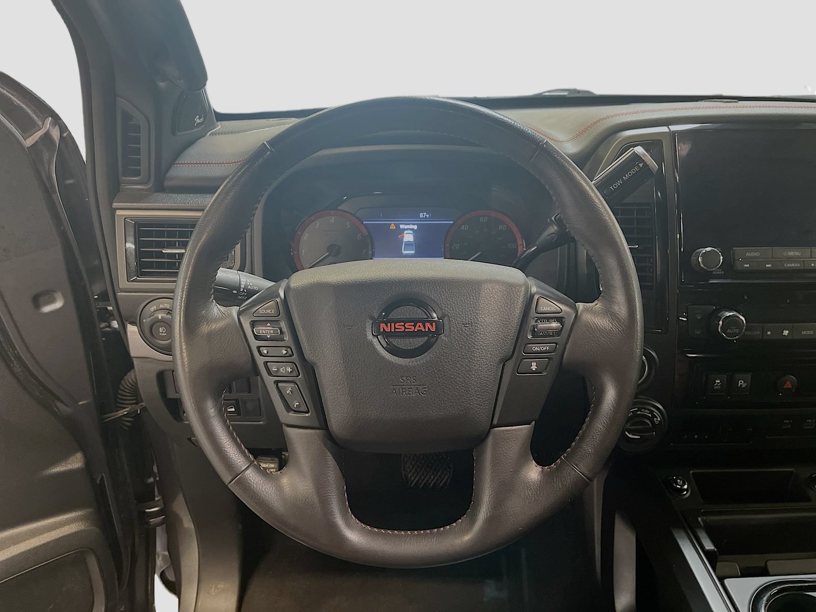 Used 2022 Nissan Titan PRO-4X w/ Pro-4x Convenience Package AWD/4WD image 11