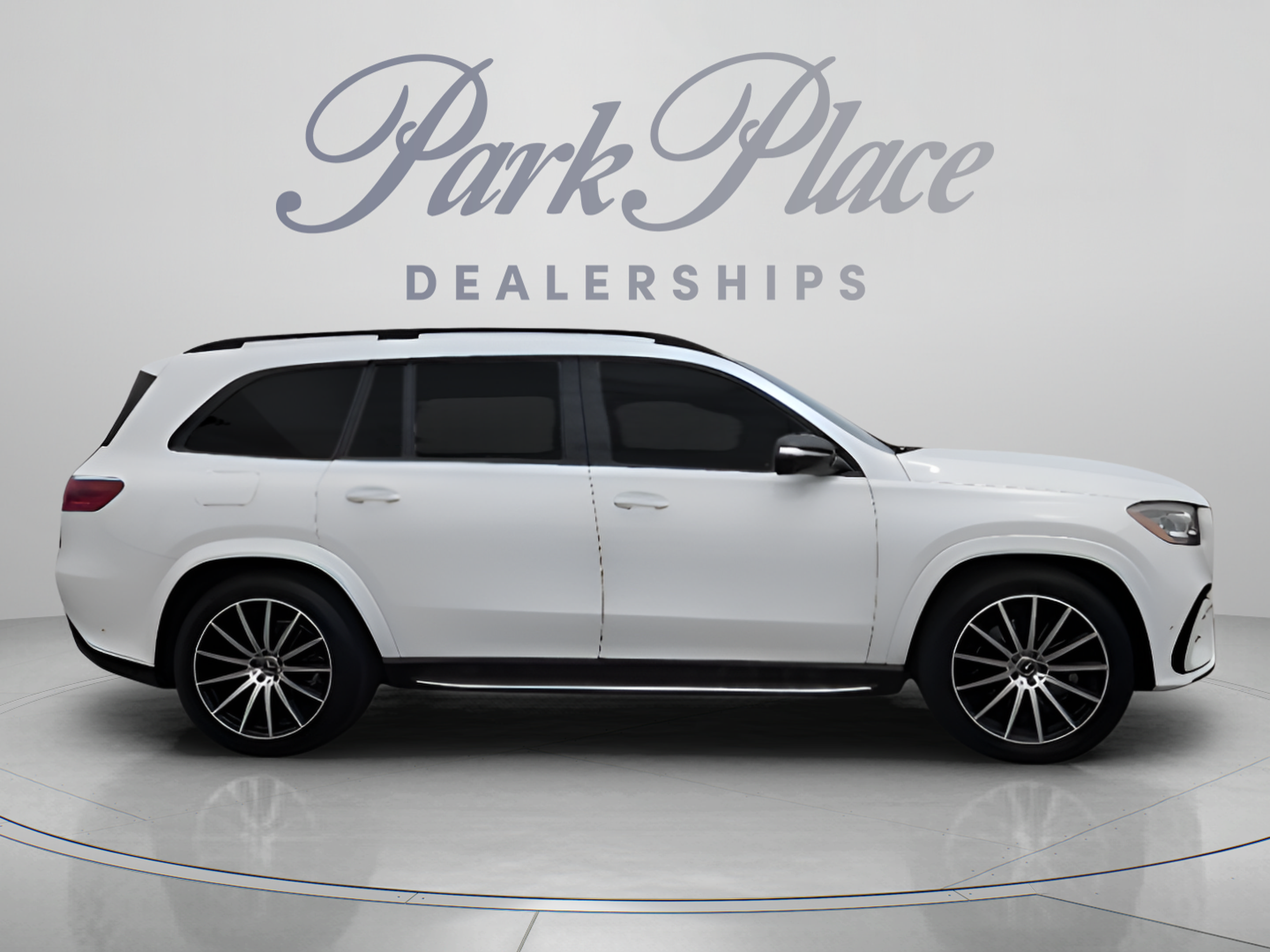 Used 2024 Mercedes-Benz GLS 450 4MATIC image 6