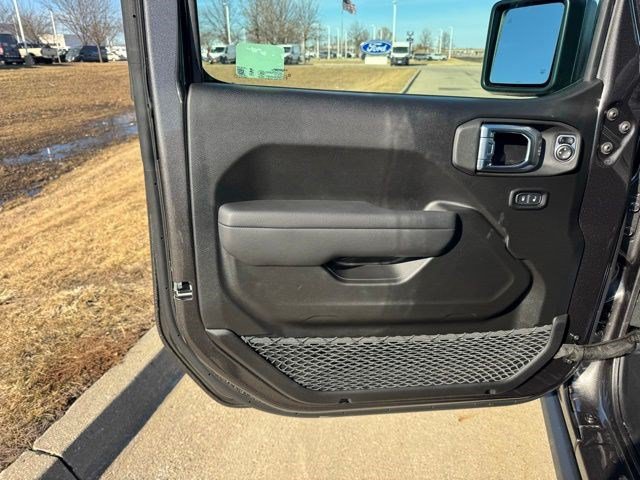New 2026 Jeep Gladiator Sport AWD/4WD image 8
