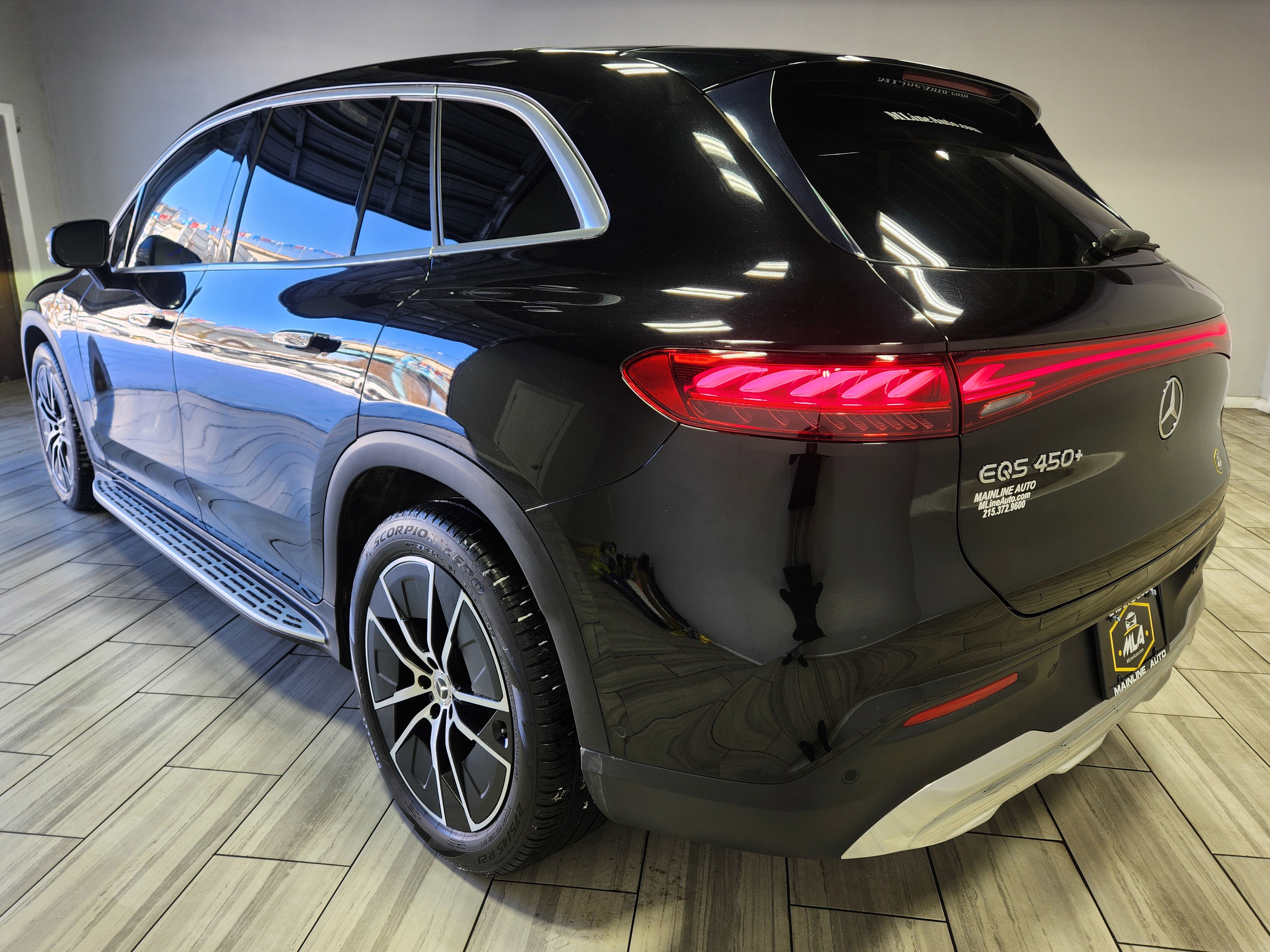 Used 2024 Mercedes-Benz EQS 450+ SUV image 3