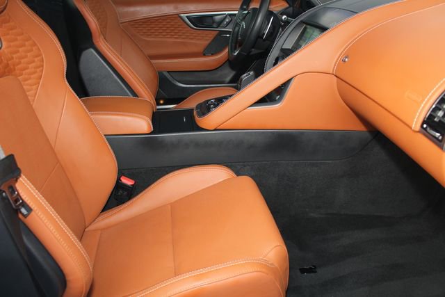 Used 2023 Jaguar F-TYPE R image 3