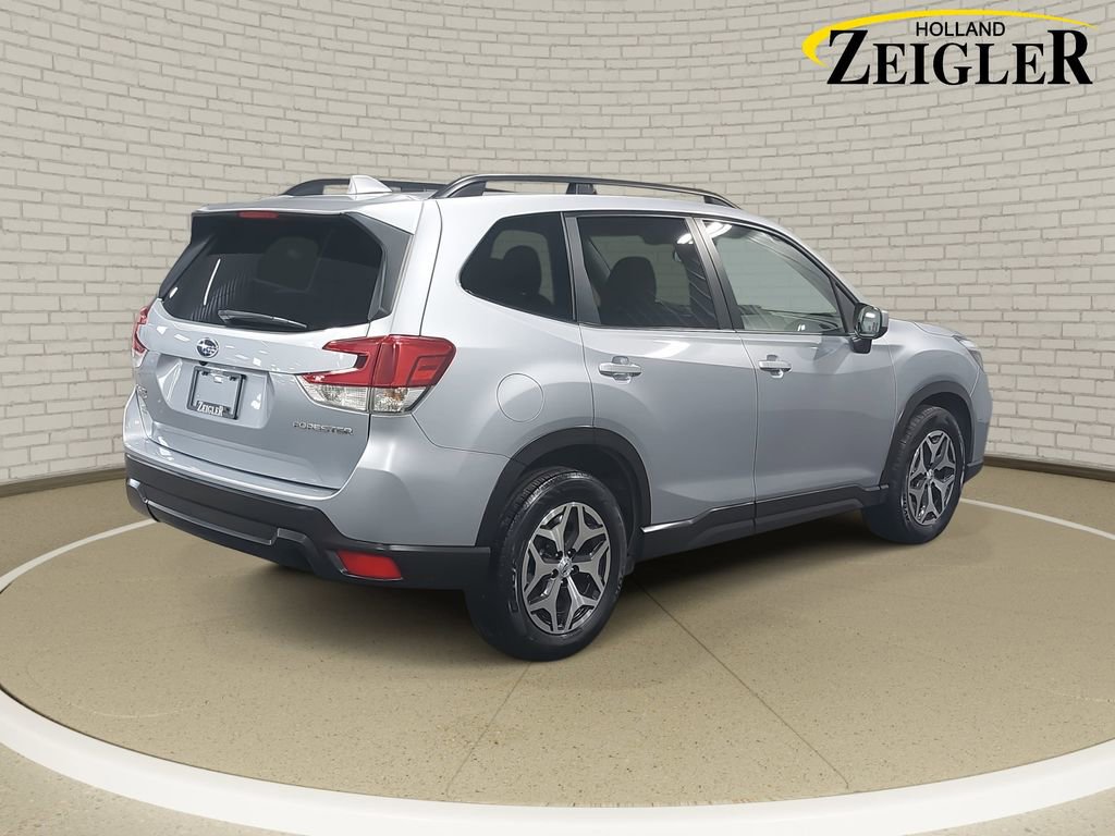Used 2019 Subaru Forester Premium image 5