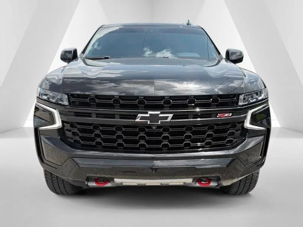 Used 2024 Chevrolet Tahoe Z71 w/ Luxury Package AWD/4WD image 2
