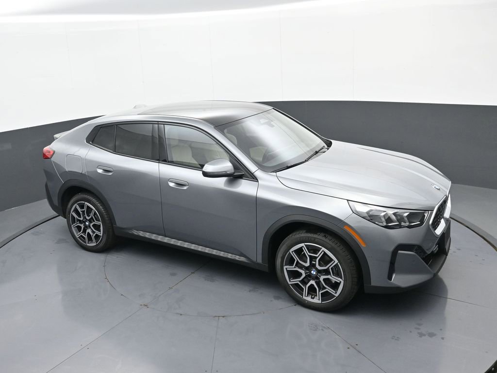 Used 2025 BMW X2 xDrive28i w/ Premium Package image 30