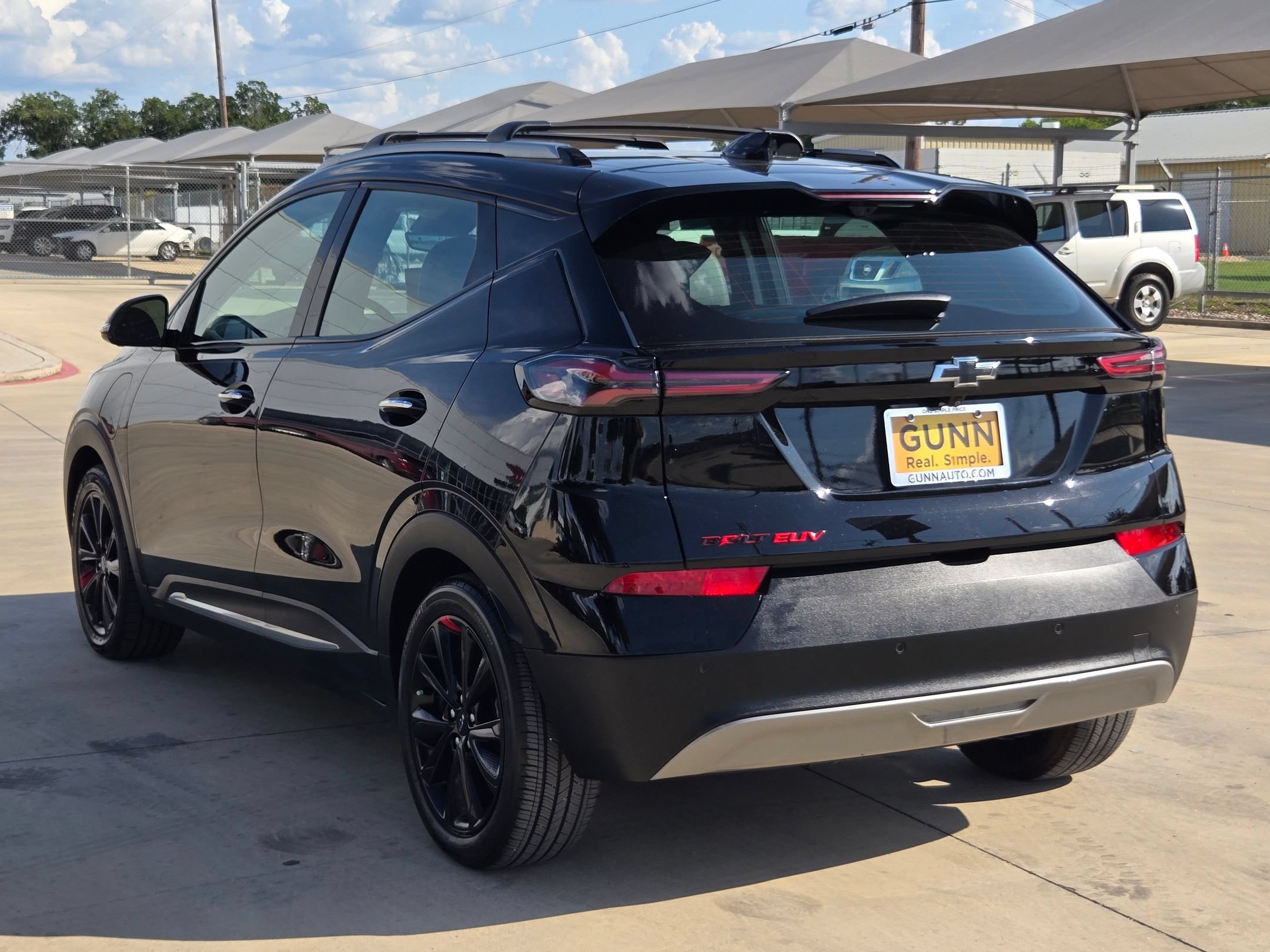 Certified 2023 Chevrolet Bolt EUV Premier w/ Sun & Sound Package FWD image 5