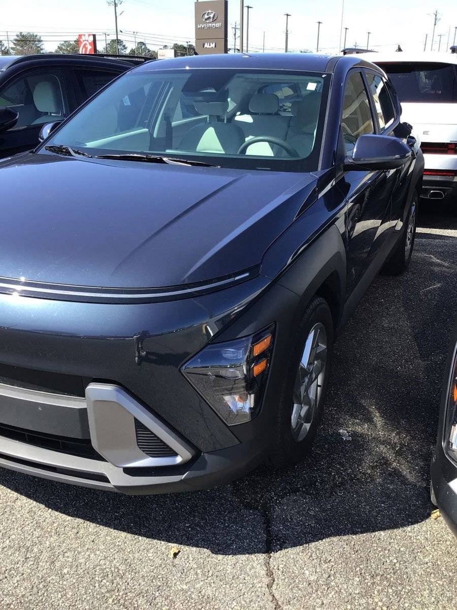 Used 2025 Hyundai Kona SE image 1
