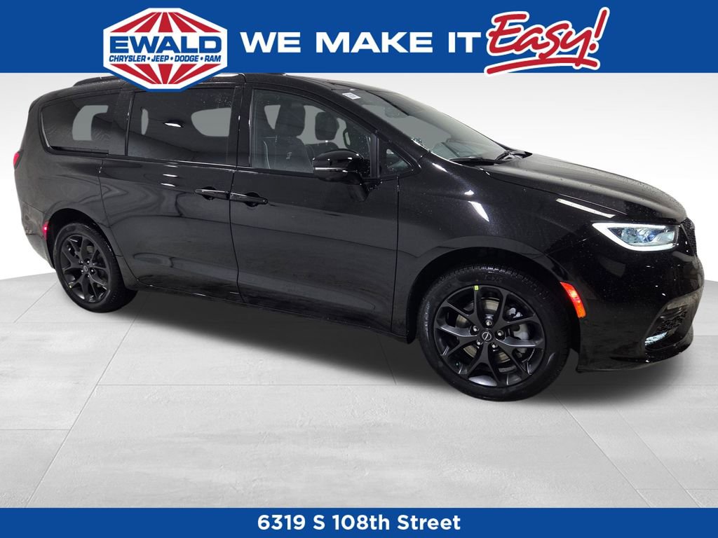 New 2026 Chrysler Pacifica Limited w/ S Appearance Package image 22