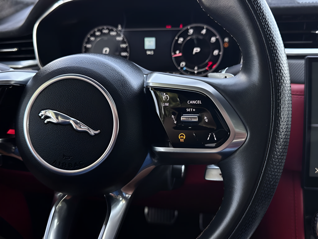 Used 2022 Jaguar F-PACE SVR AWD/4WD image 12
