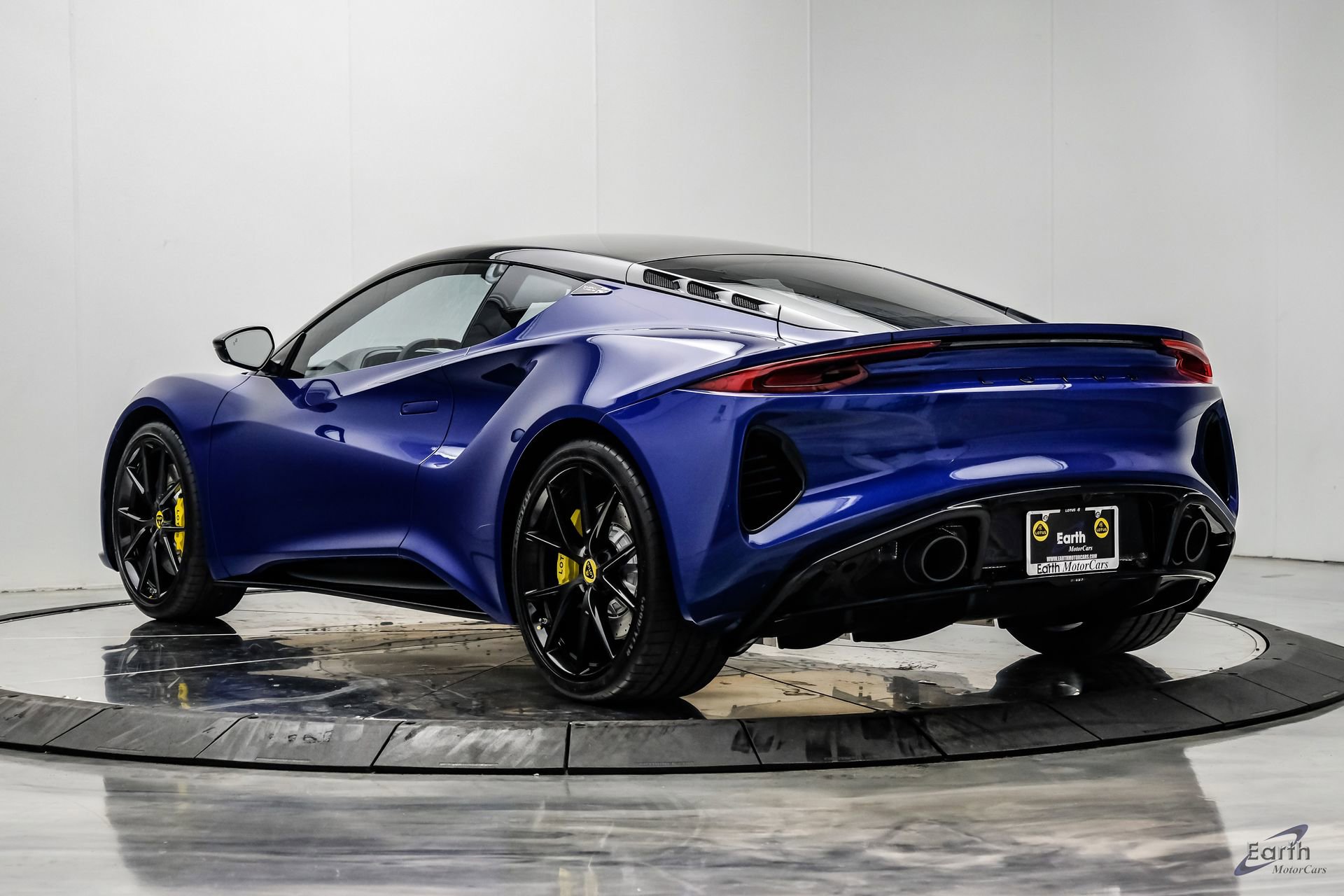 Used 2026 Lotus Emira SE RWD image 13