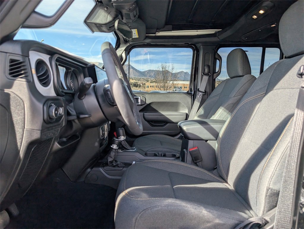 Used 2025 Jeep Wrangler Sport S image 11