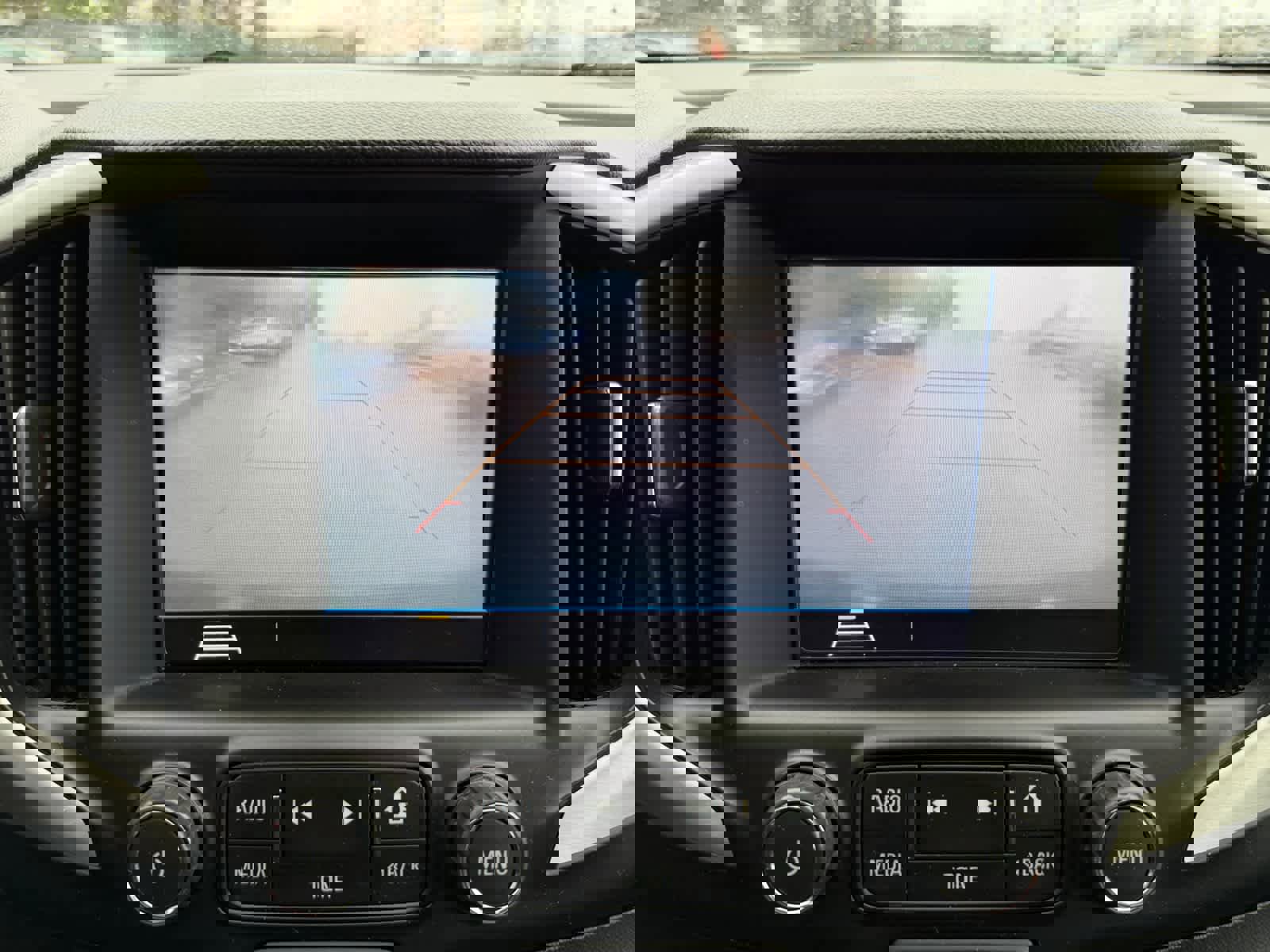 Used 2018 GMC Terrain SLE w/ Driver Convenience Package image 16