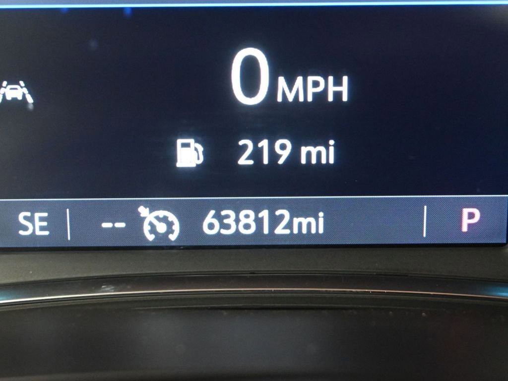 Used 2023 Chevrolet Traverse LT image 41