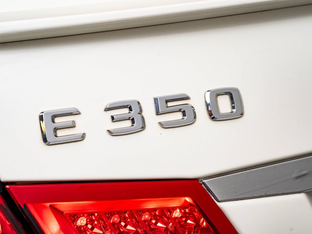 Used 2012 Mercedes-Benz E 350 4MATIC Sedan image 18