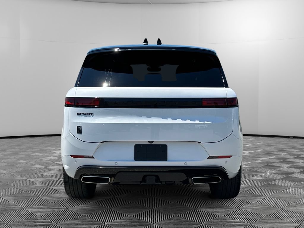 Used 2024 Land Rover Range Rover Sport Dynamic SE AWD/4WD image 4