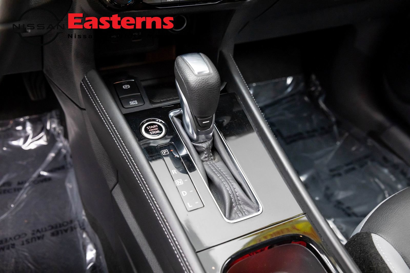 Used 2023 Nissan Kicks SR w/ SR Premium Package image 19