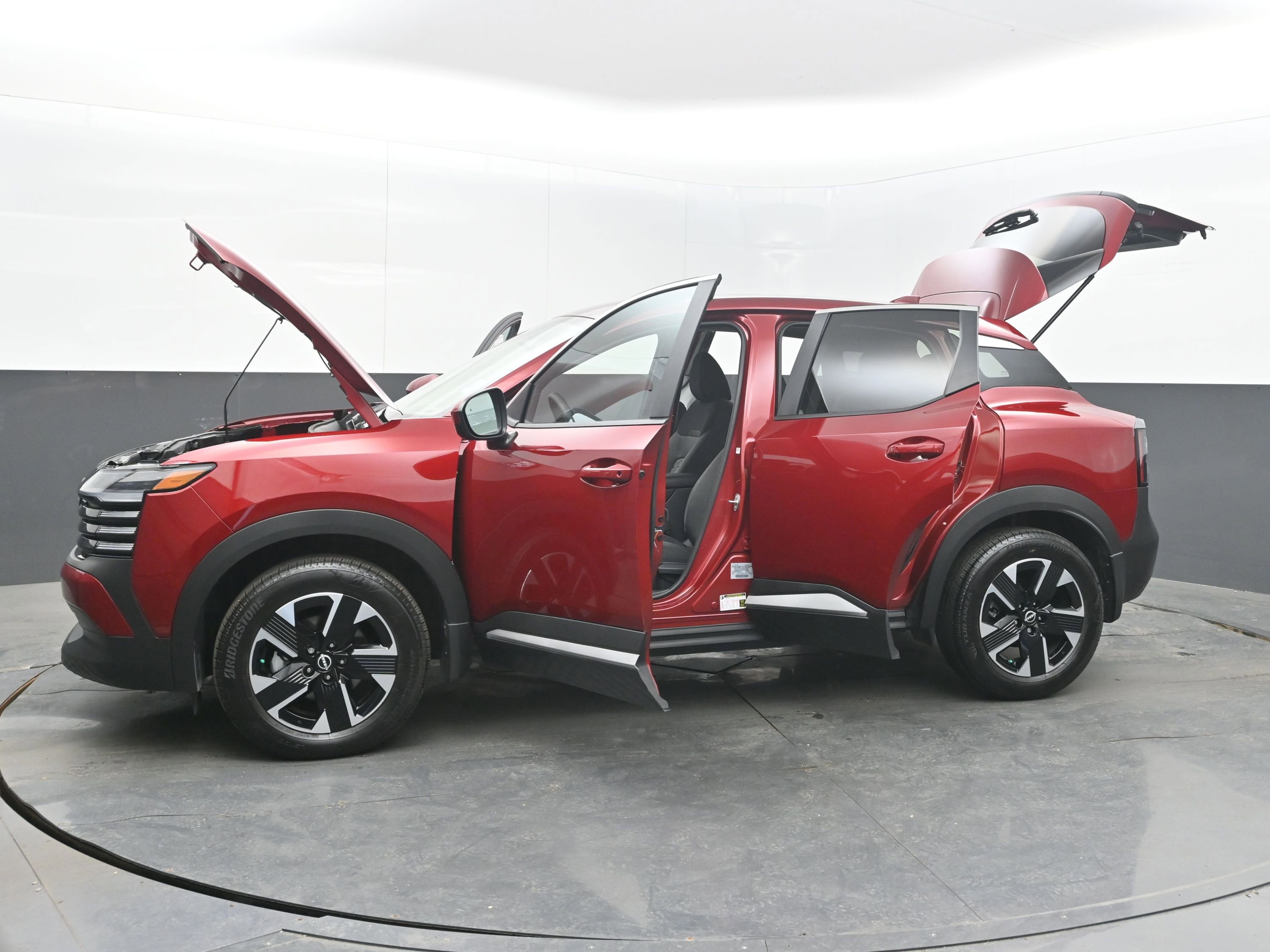 Certified 2025 Nissan Kicks SV image 41