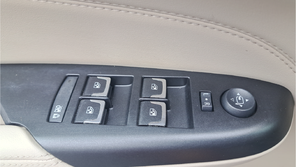 Used 2014 Cadillac SRX Luxury AWD/4WD image 37