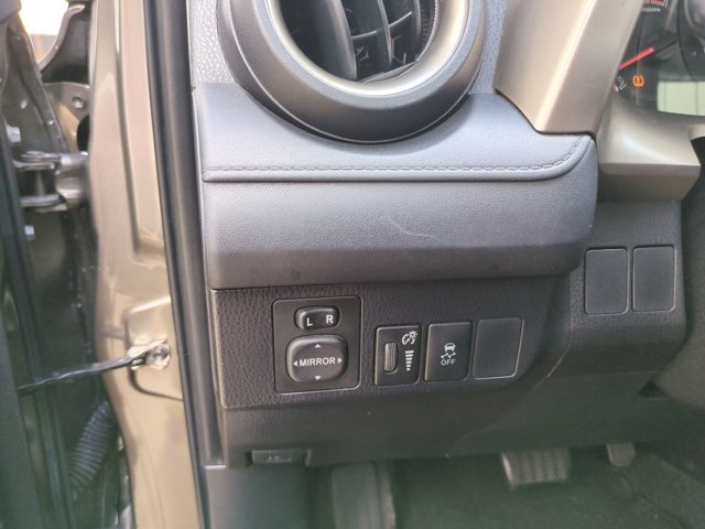 Used 2015 Toyota RAV4 LE image 13