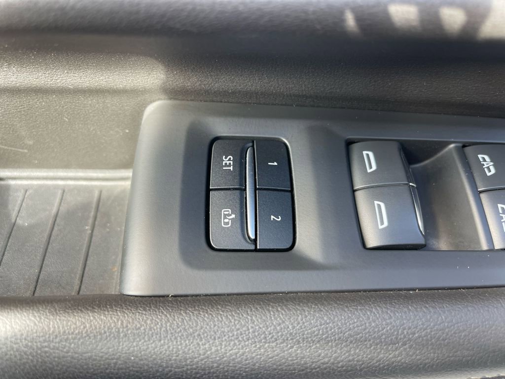 Used 2021 Chevrolet Suburban Premier w/ Premium Package image 11