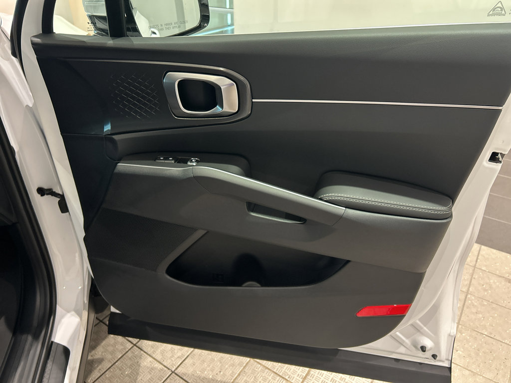 New 2025 Kia Sorento S w/ Panoramic Sunroof Package FWD image 24