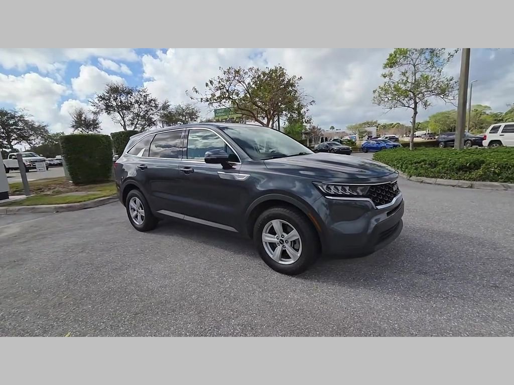 Used 2022 Kia Sorento LX image 48