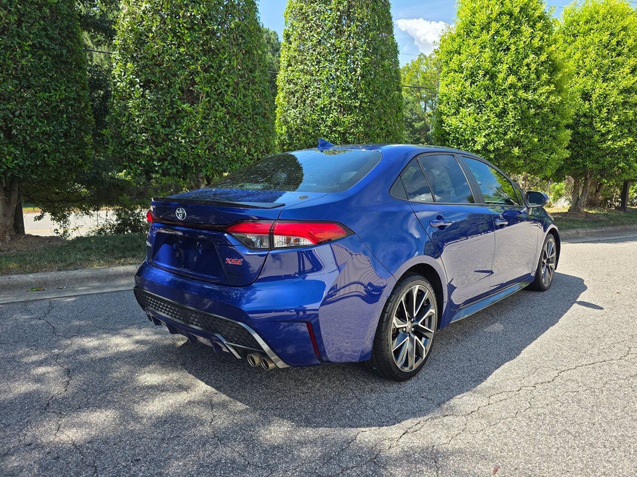 Used 2020 Toyota Corolla XSE FWD image 5