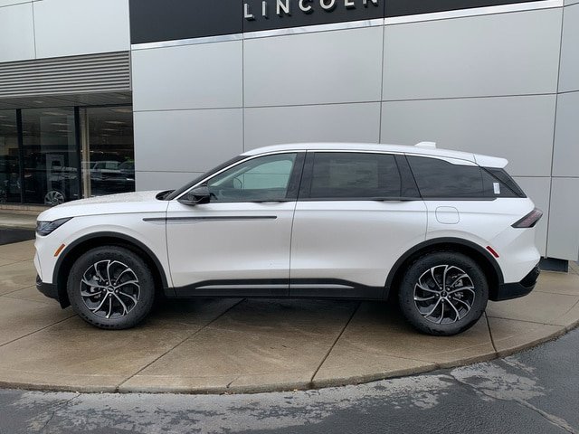 New 2026 Lincoln Nautilus Premier AWD/4WD image 9